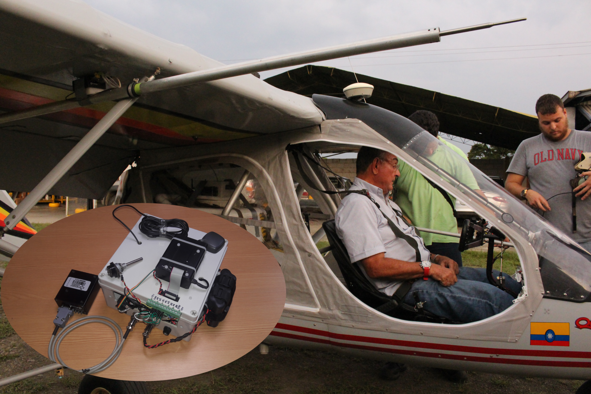 Flight Data Recorder for acquisition of flight test data in a ultra light aircraft